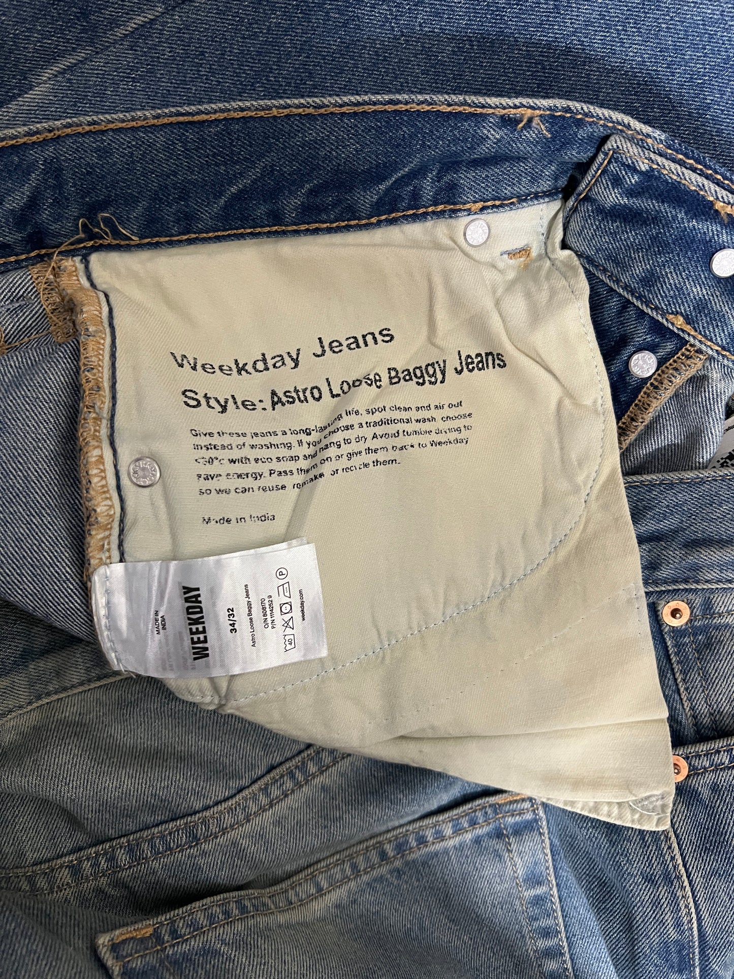 Weekday Astro Loose Baggy Jeans